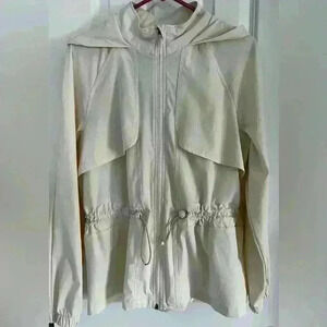 Avalanche Lightweight Jacket with adjustable cord and hood size small